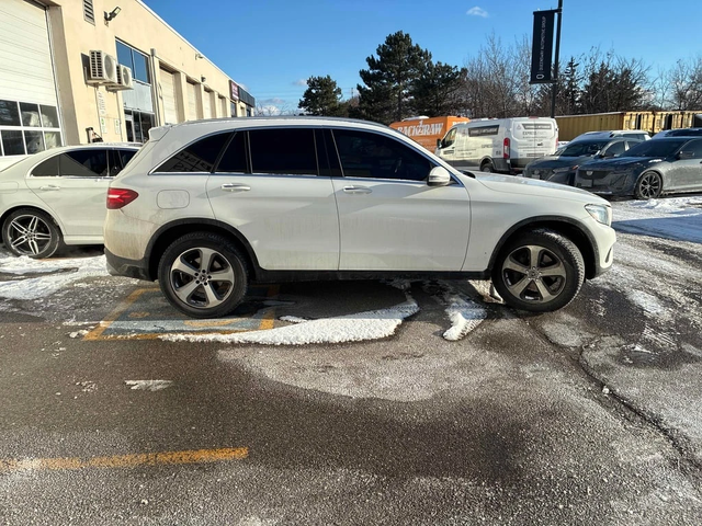 Mercedes-Benz GLC * 300 * CARFAX * ЦЕНА ДО БГ - автомобили, коли, обяви за нови и употребявани 3