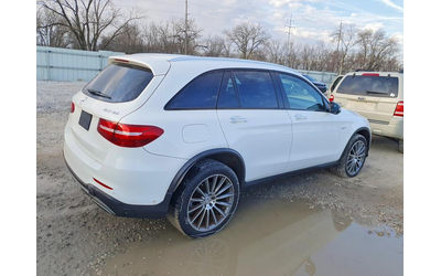 mercedes-benz-glc-43-amg-3-0l-6-all-wheel-drive - 2