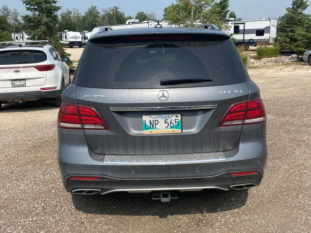 Mercedes-Benz GLC 43 AMG ДИСТРОНИК * PANO * ПОДГРЕВИ * CARFAX - автомобили, коли, обяви за нови и употребявани 3