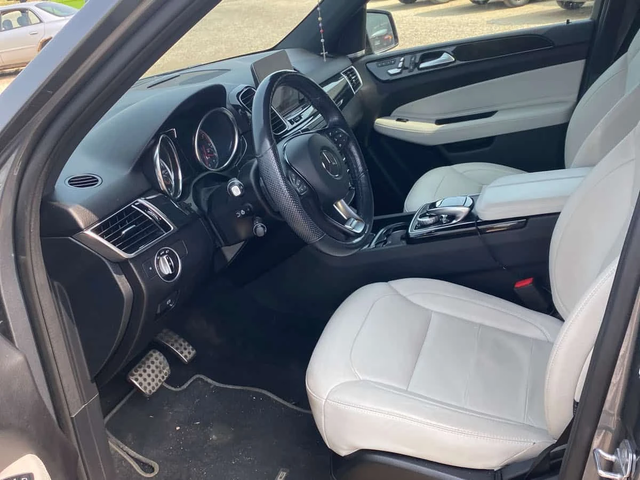 Mercedes-Benz GLC 43 AMG ДИСТРОНИК * PANO * ПОДГРЕВИ * CARFAX - автомобили, коли, обяви за нови и употребявани 4