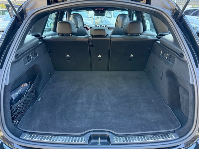 Mercedes-Benz GLC 43 AMG - автомобили, коли, обяви за нови и употребявани 15