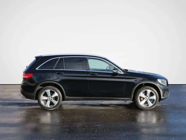 Mercedes-Benz GLC AMG w/ Navi CarPlay Sunroof * No Accident - автомобили, коли, обяви за нови и употребявани 4