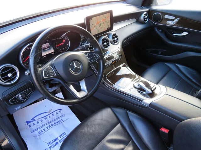 Mercedes-Benz GLC AMG w/ Navi CarPlay Sunroof * No Accident - автомобили, коли, обяви за нови и употребявани 9