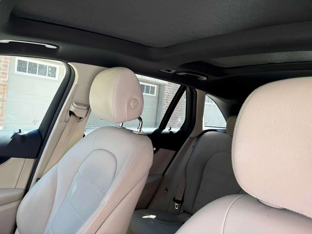 Mercedes-Benz GLC * 300 * ПАНОРАМА * ПОДГРЕВ * ПРЕДСТАВИТЕЛСТВО - автомобили, коли, обяви за нови и употребявани 11