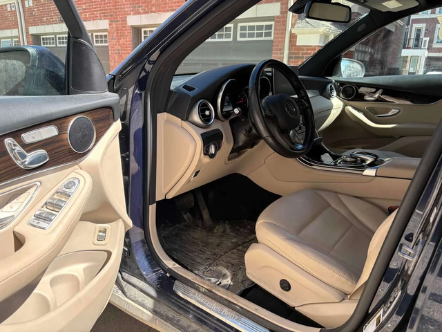 Mercedes-Benz GLC * 300 * ПАНОРАМА * ПОДГРЕВ * ПРЕДСТАВИТЕЛСТВО - автомобили, коли, обяви за нови и употребявани 6