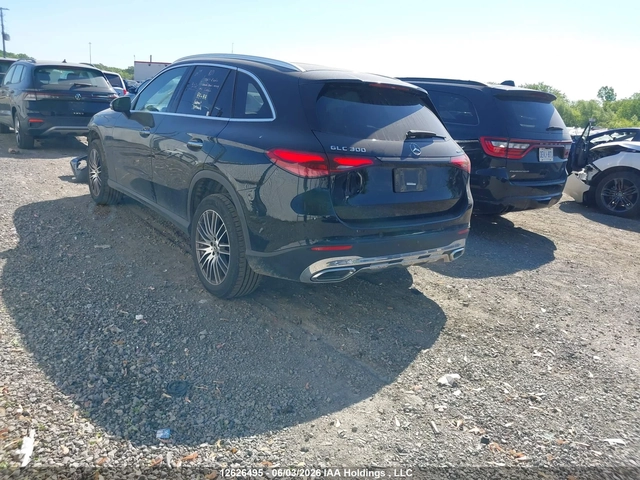 Mercedes-Benz GLC 300 4MATIC - автомобили, коли, обяви за нови и употребявани 2