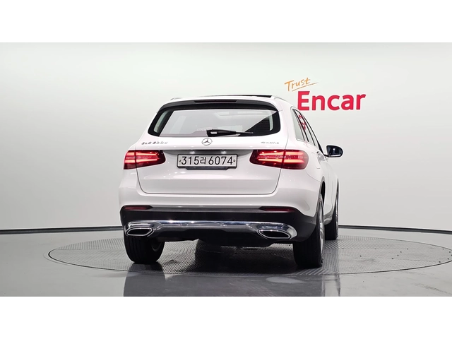 Mercedes-Benz GLC GLC220d 4MATIC | Memory | Ел. волан | Панорама - автомобили, коли, обяви за нови и употребявани 3
