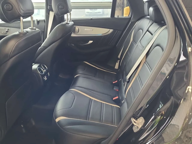 Mercedes-Benz GLC 63 AMG S * BURMESTER * 360 * PANO * CARFAX - автомобили, коли, обяви за нови и употребявани 11