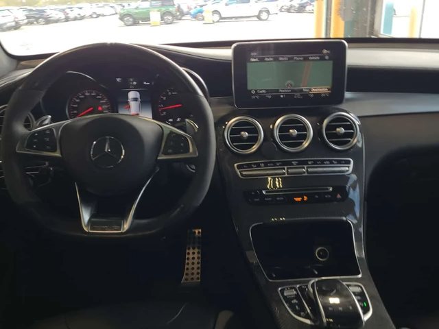 Mercedes-Benz GLC 63 AMG S * BURMESTER * 360 * PANO * CARFAX - автомобили, коли, обяви за нови и употребявани 9