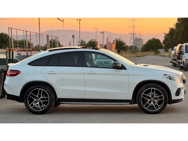 Mercedes-Benz GLC Coupe 350 d= 4Matic= AMG= Panorama= Camera= Premium= - автомобили, коли, обяви за нови и употребявани 3