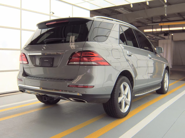 Mercedes-Benz GLE Palladium Silver Metallic* multibeam led* панорама - автомобили, коли, обяви за нови и употребявани 4