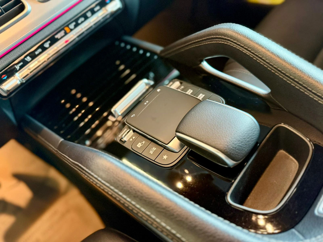 Mercedes-Benz GLE 300 d* 4Matic* AMG* Лизинг* - автомобили, коли, обяви за нови и употребявани 11