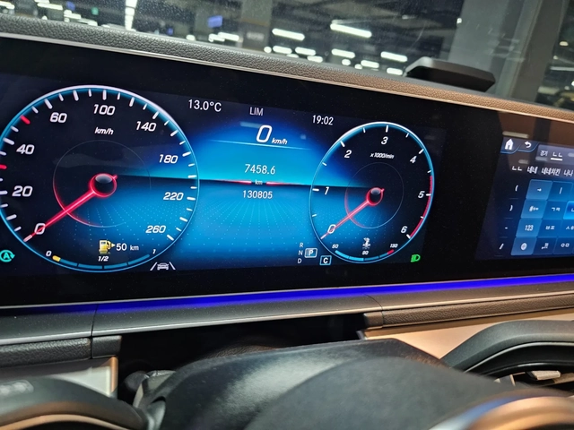 Mercedes-Benz GLE 300 63 AMG LOOK* AIRMATIC* AMBIENT* DISTRONIK* КРАЙНА - автомобили, коли, обяви за нови и употребявани 11