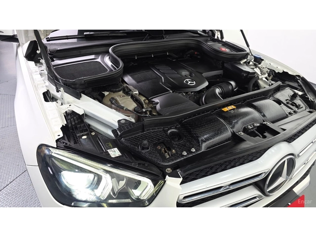 Mercedes-Benz GLE 300 D* 4MATIC* КОЖА* ПОДГРЕВ* ОБДУХВ* BURMASTER* PANO* - автомобили, коли, обяви за нови и употребявани 4