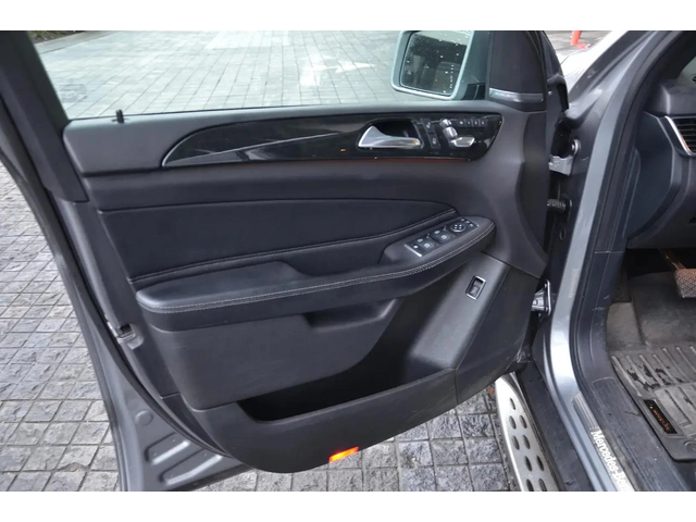 Mercedes-Benz GLE 350 AMG packet* H&K* Подгреви* 360* Пано - автомобили, коли, обяви за нови и употребявани 6