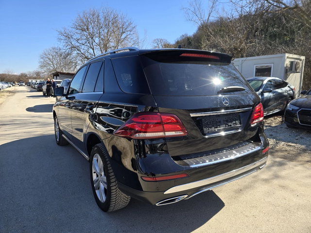 Mercedes-Benz GLE 350 D 4MATIC AMG Топ състояние - автомобили, коли, обяви за нови и употребявани 2