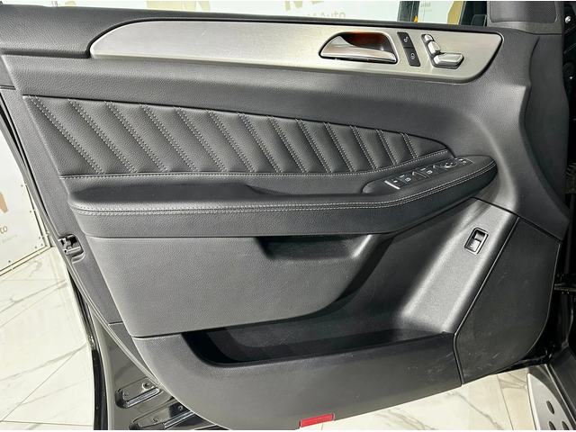 Mercedes-Benz GLE 350 d Coupe 4Matic* Pano* Camera - автомобили, коли, обяви за нови и употребявани 9