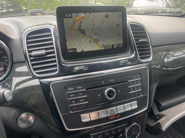 Mercedes-Benz GLE 350 D * AMG * 360 * PANO * CARFAX * - автомобили, коли, обяви за нови и употребявани 7