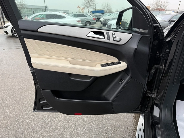 Mercedes-Benz GLE 350 6.3AMG OPTIK-PANORAMA-HARMAN KARDON-KEYLESS GO-FUL - автомобили, коли, обяви за нови и употребявани 6