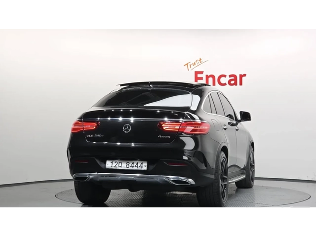 Mercedes-Benz GLE 350 d / AMG ПАКЕТ / 360 / HARMAN / ВЪЗДУХ / FULL! - автомобили, коли, обяви за нови и употребявани 3