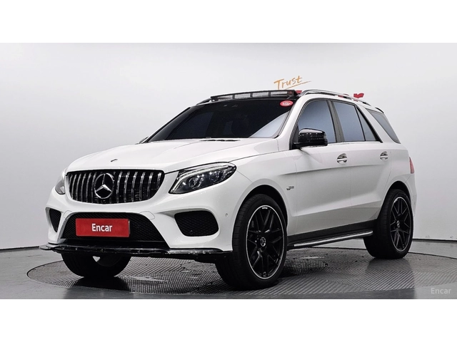 Mercedes-Benz GLE 350 4MATIC* AMG LINE* BURMESTER* PANO* DISTRO* ОБДУХ - автомобили, коли, обяви за нови и употребявани 0