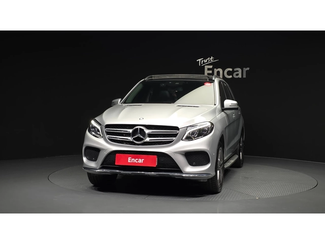Mercedes-Benz GLE 350 GLE350d 4MATIC | Панорама | Навигация | Кожен сало - автомобили, коли, обяви за нови и употребявани 2