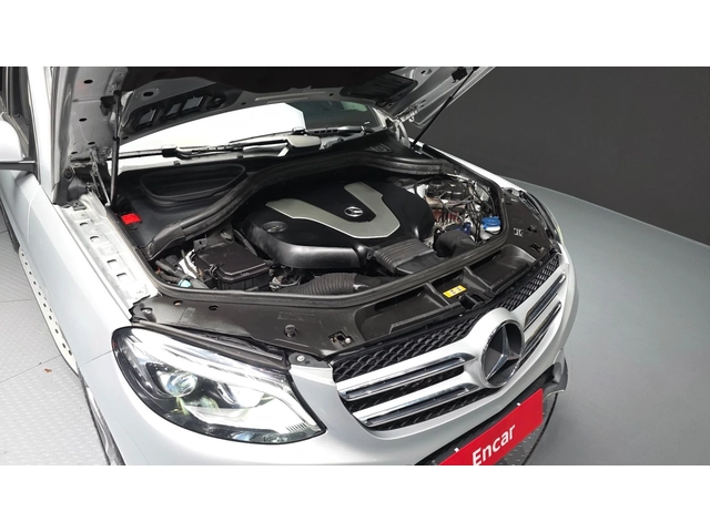 Mercedes-Benz GLE 350 GLE350d 4MATIC | Панорама | Навигация | Кожен сало - автомобили, коли, обяви за нови и употребявани 4