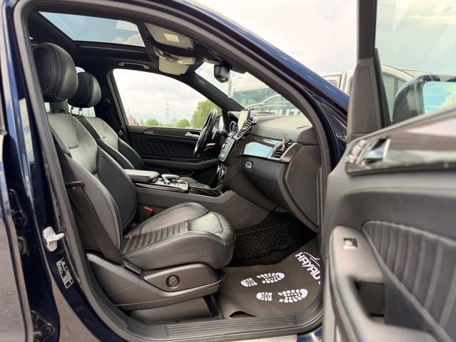 Mercedes-Benz GLE 350 d= 4Matic= AMG= Carbon Pack= HUD= 3xTV= Панорама= - автомобили, коли, обяви за нови и употребявани 9