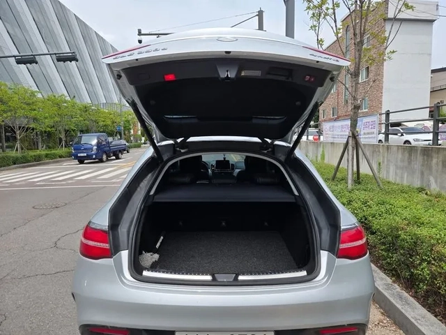 Mercedes-Benz GLE 350 D 4Matic Coupe - САМО 30% АВАНС - автомобили, коли, обяви за нови и употребявани 4