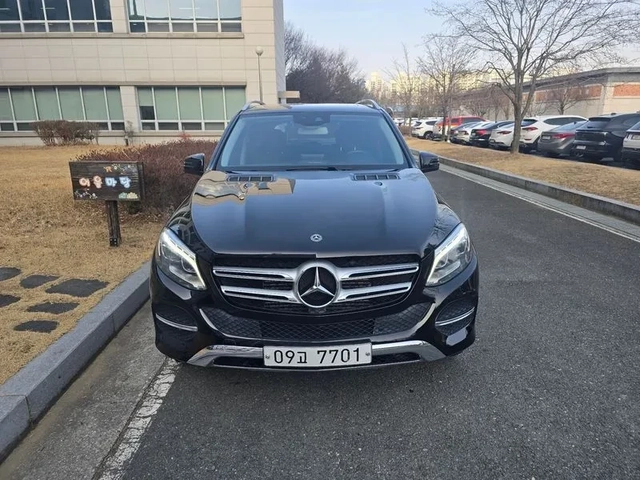 Mercedes-Benz GLE 350 D 4Matic - САМО 30% АВАНС - автомобили, коли, обяви за нови и употребявани 3