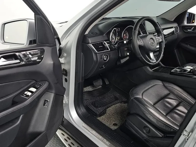 Mercedes-Benz GLE 350 D 4Matic - САМО 30% АВАНС - автомобили, коли, обяви за нови и употребявани 9