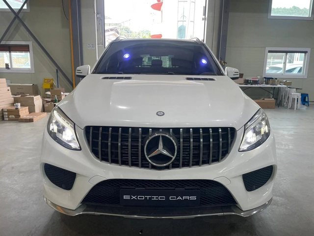 Mercedes-Benz GLE 350 d 4 Matic ! AMG Line ! - автомобили, коли, обяви за нови и употребявани 1