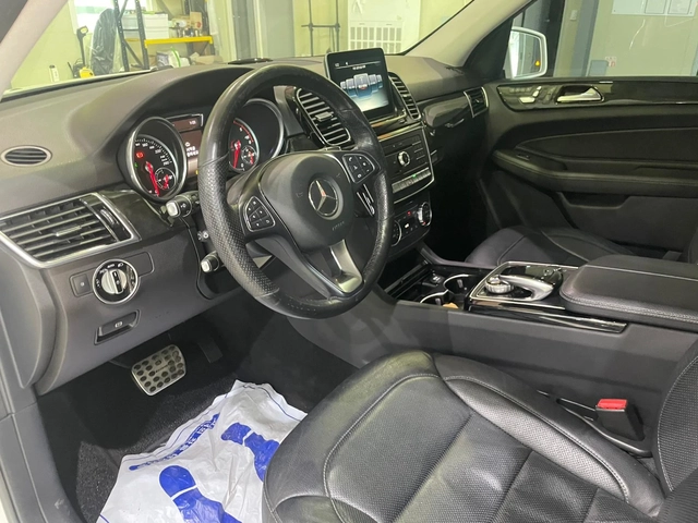 Mercedes-Benz GLE 350 d 4 Matic ! AMG Line ! - автомобили, коли, обяви за нови и употребявани 7