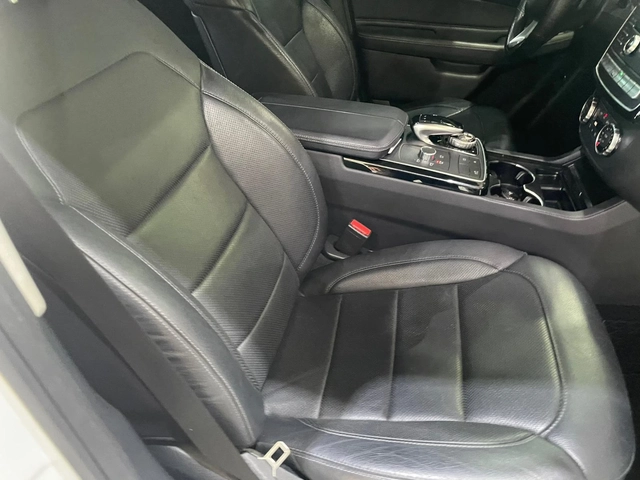 Mercedes-Benz GLE 350 d 4 Matic ! AMG Line ! - автомобили, коли, обяви за нови и употребявани 8