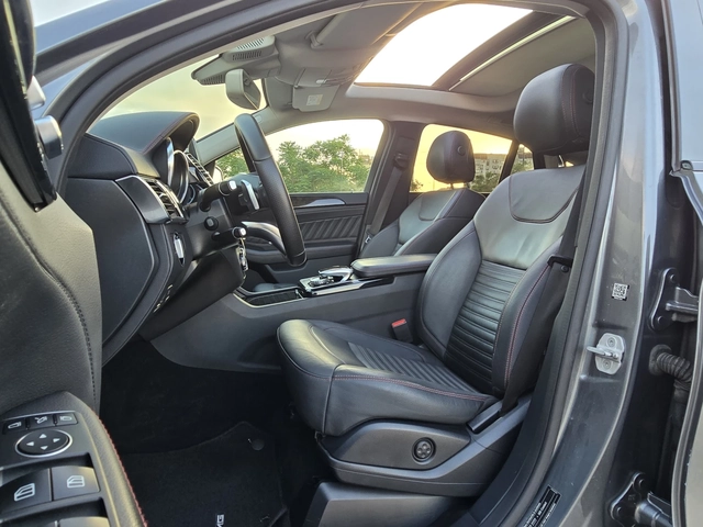 Mercedes-Benz GLE 350 * AMG 6.3 * PANO* Harman Kardon* 360* - автомобили, коли, обяви за нови и употребявани 7