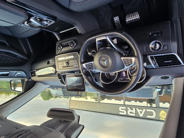 Mercedes-Benz GLE 350 * AMG 6.3 * PANO* Harman Kardon* 360* - автомобили, коли, обяви за нови и употребявани 8