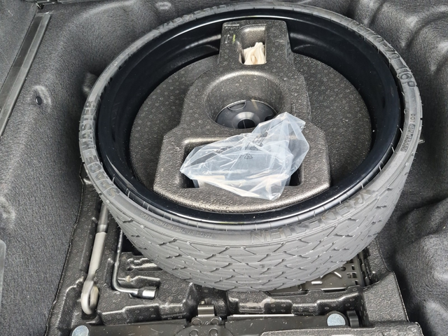 Mercedes-Benz GLE 4 4L 8cyl - автомобили, коли, обяви за нови и употребявани 14