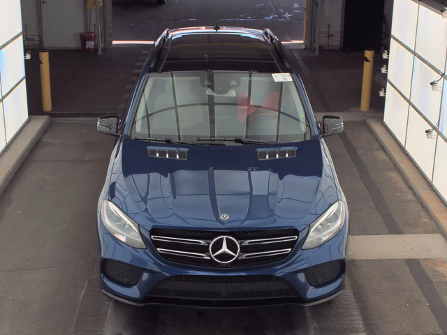 Mercedes-Benz GLE 400 4MATIC/AMG LINE/HARMAN/BLIND SPOT/9G-TRONIC - автомобили, коли, обяви за нови и употребявани 1