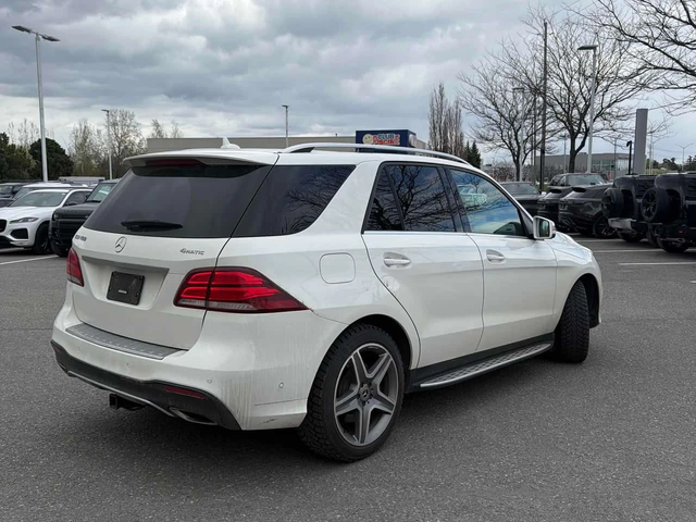 Mercedes-Benz GLE 400 ПОДГРЕВИ * ПАНО * KEYLESS * CARFAX - автомобили, коли, обяви за нови и употребявани 11
