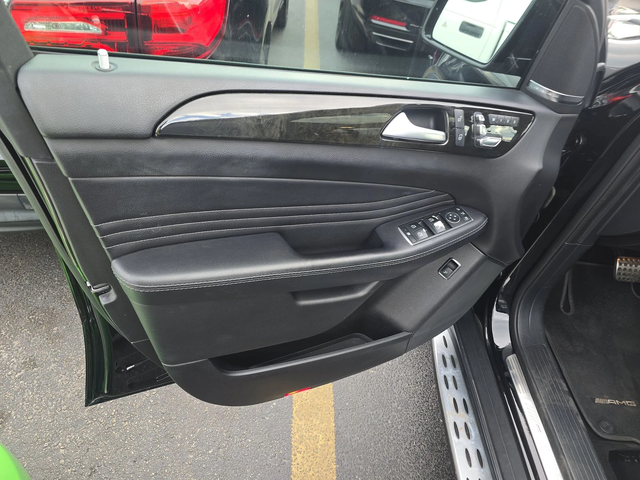 Mercedes-Benz GLE 43 AMG 4MATIC - автомобили, коли, обяви за нови и употребявани 9