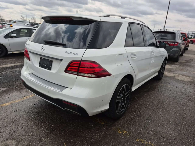 Mercedes-Benz GLE 43 AMG H/K * ПОДГРЕВИ * ПАНО * KEYLESS * CARFAX - автомобили, коли, обяви за нови и употребявани 2