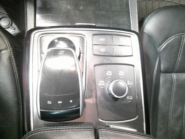 Mercedes-Benz GLE 400 - автомобили, коли, обяви за нови и употребявани 11