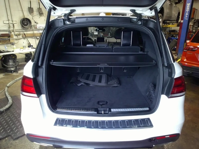 Mercedes-Benz GLE 400 - автомобили, коли, обяви за нови и употребявани 14