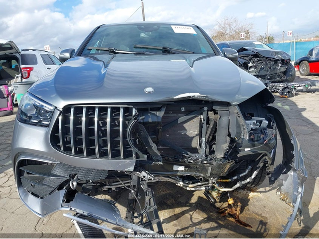 Mercedes-Benz GLE 63 AMG 4L V8 FI DOHC 32V NF4 All Wheel Drive - автомобили, коли, обяви за нови и употребявани 5