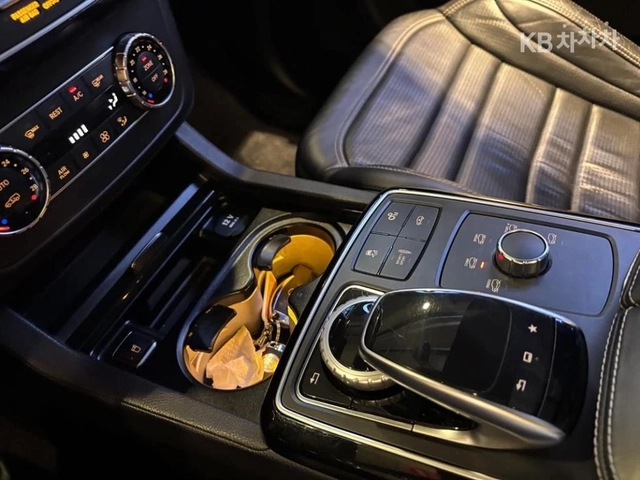 Mercedes-Benz GLE 63 AMG 4MATIC * КРАЙНА ЦЕНА* FULL * EKPAHИ* - автомобили, коли, обяви за нови и употребявани 10