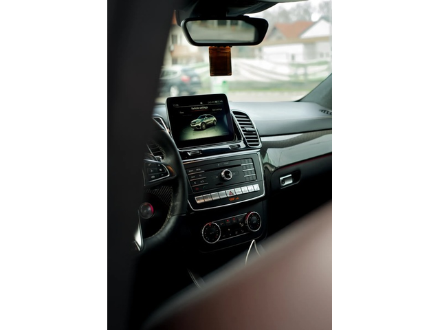 Mercedes-Benz GLE GLE 63s AMG 4Matic - автомобили, коли, обяви за нови и употребявани 8