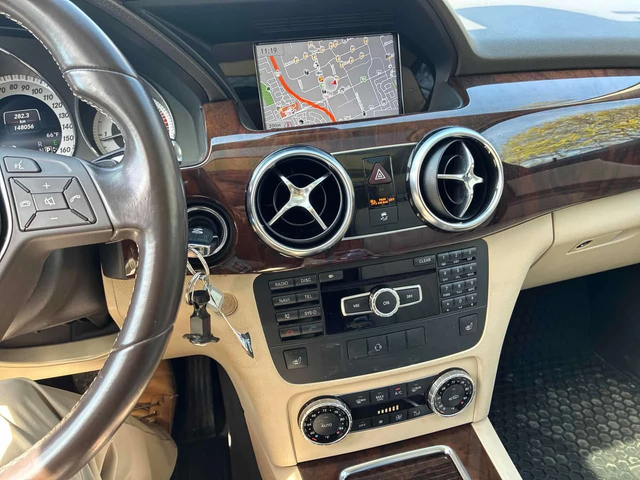 Mercedes-Benz GLK * 250 BlueTEC * КОМПЛЕКТ ГУМИ * ПОДГРЕВ * NAVI - автомобили, коли, обяви за нови и употребявани 8