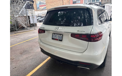 mercedes-benz-gls-4-4-0l-8cyl-awd - 3