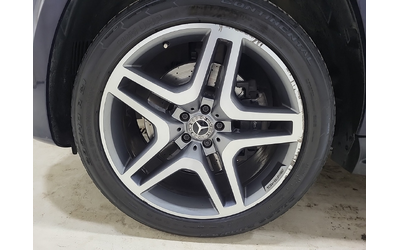mercedes-benz-gls-4-7l-8cyl-awd - 5