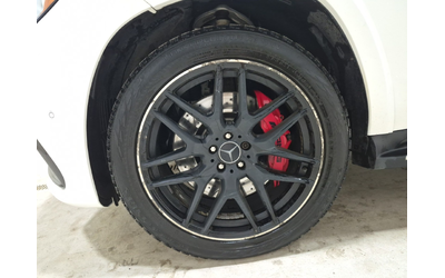 mercedes-benz-gls-5-5l-8cyl-awd - 5